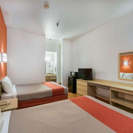 Motel 6-Humble, Tx Bagian luar foto
