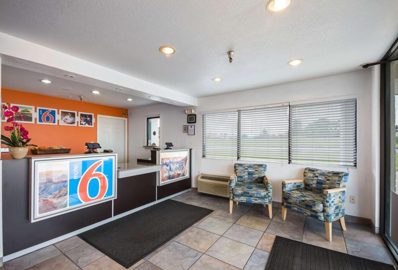 Motel 6-Humble, Tx Bagian luar foto