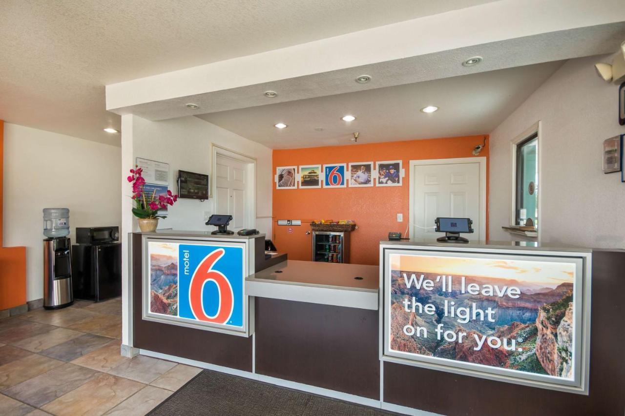 Motel 6-Humble, Tx Bagian luar foto